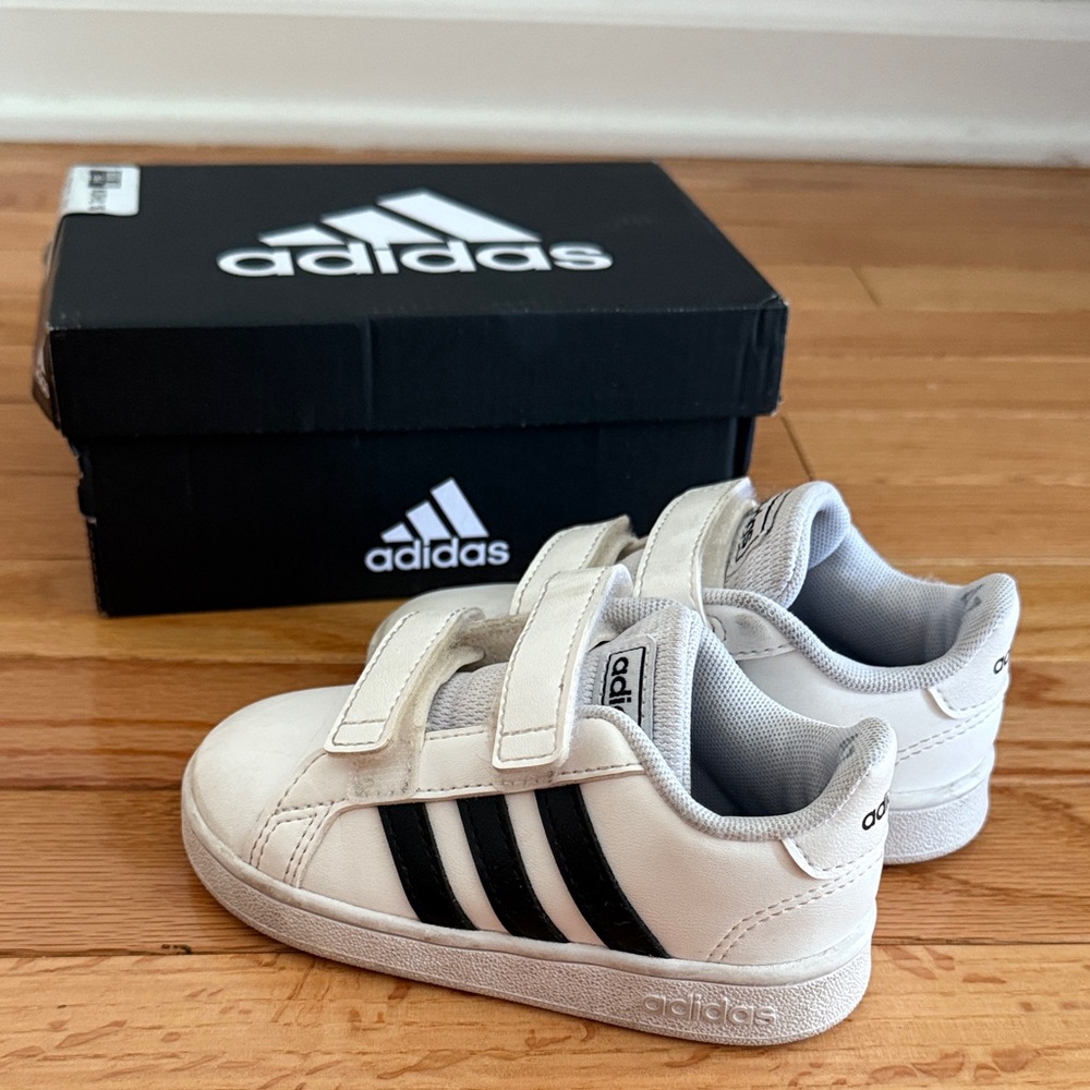 Adidas Kids Sneakers in White with Black Stripes